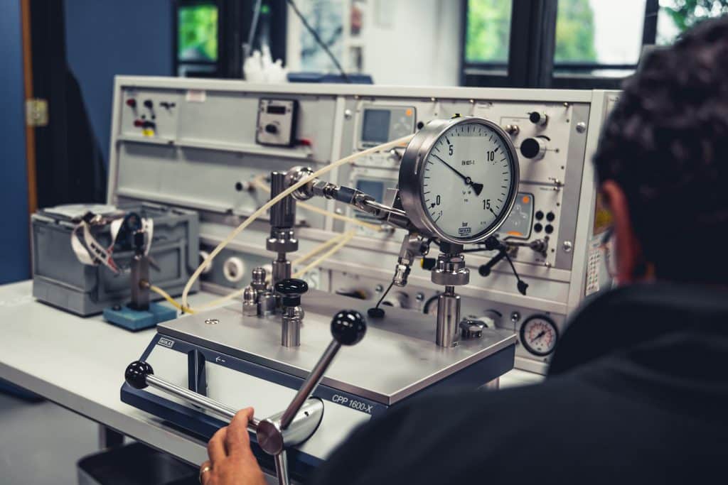 Calibrate Your Pressure Gauge In 4 Steps - GMS Instruments